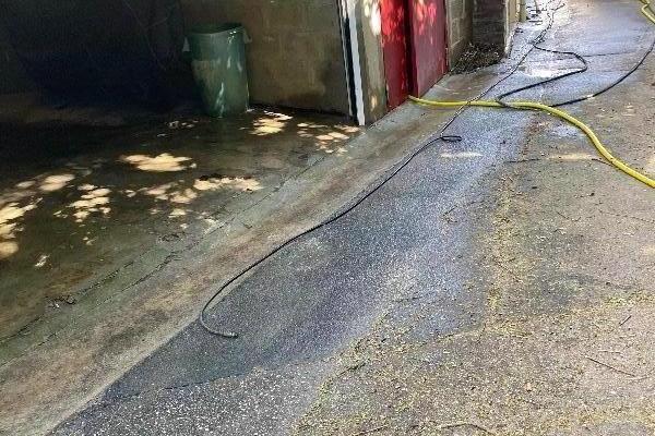 Dégorgement du réseau Eau Usée intérieur dans un garage au sein d'une résidence à Caen dans le Calvados